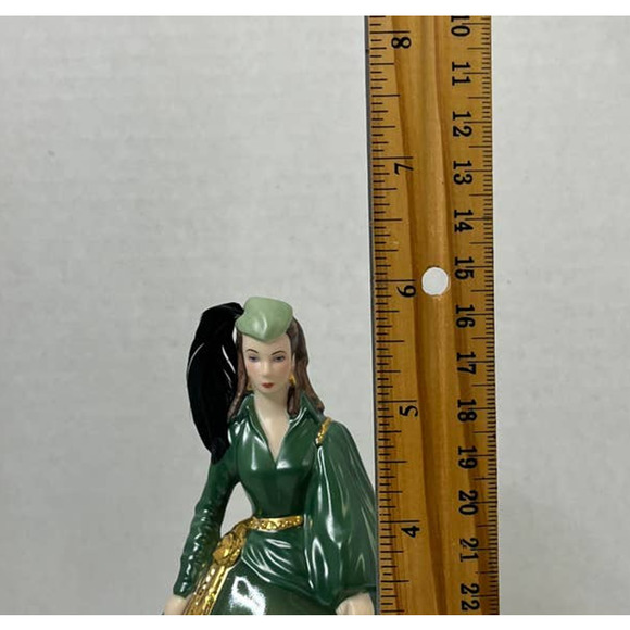Gone With the Wind Green Velvet Dress Figurine - Picture 8 of 9